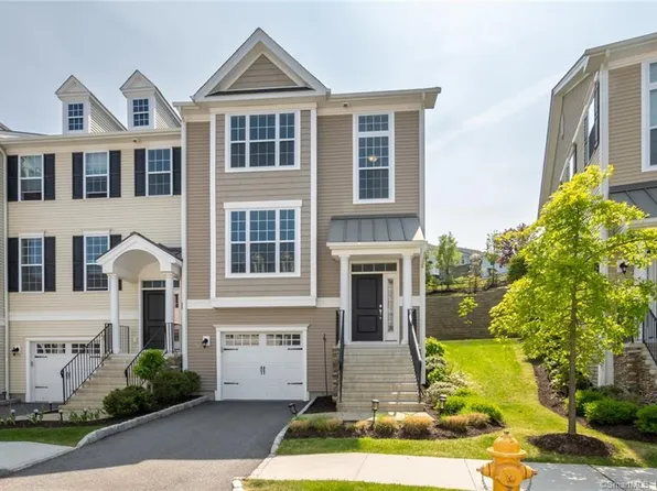 42 Moorland Drive #42, Danbury, CT 06810