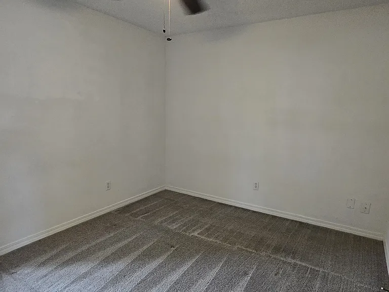 1087 New Haven Dr — Photo 12