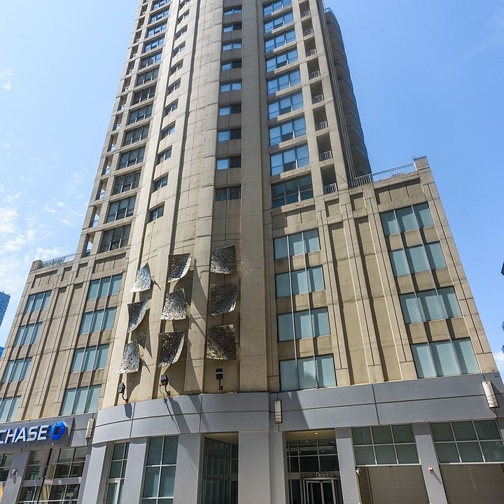 1st image of 600 N Dearborn St APT 1708