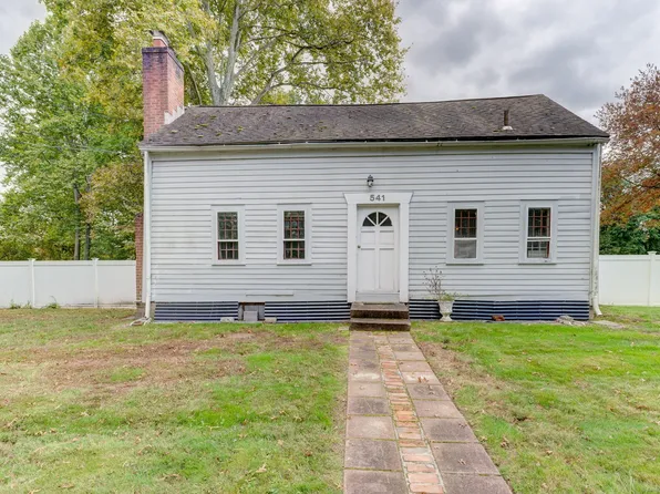 541 Park Ave, Bloomfield, CT 06002