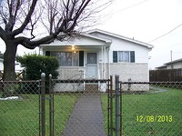 2917 5th Ave, Charleston, WV 25387