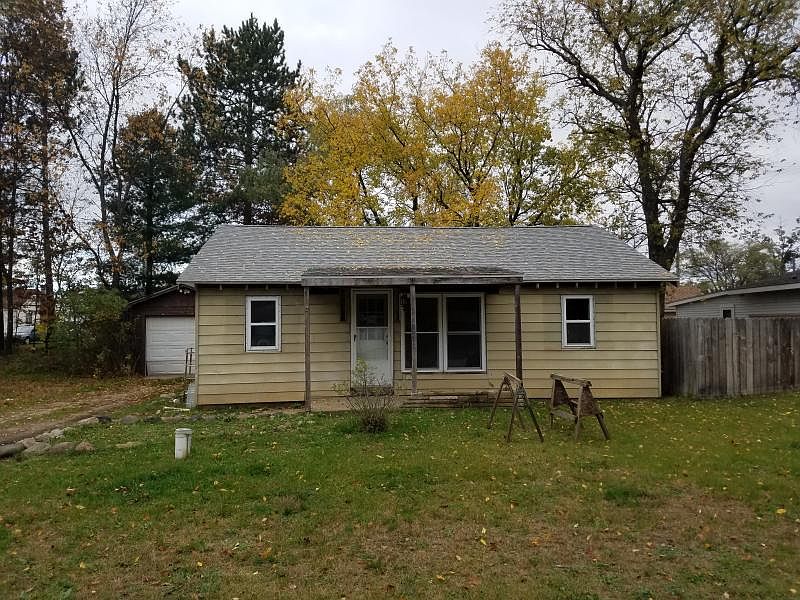 1st image of 202 Cranberry St