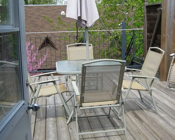 196 Carlton St #3 — Photo 8