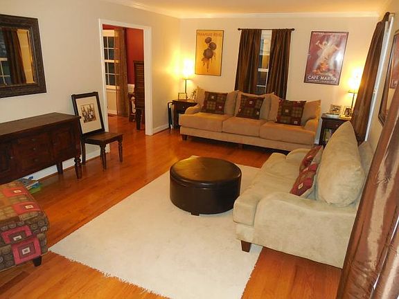 3rd image of 10209 Acworth Ct