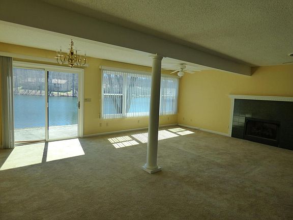 5th image of Lakeshore Ln