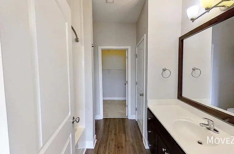 827 Seigle Point Dr — Photo 39