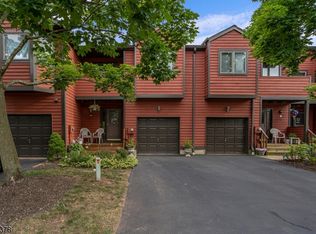 907 Clark Cir #907, Flemington, NJ 08822