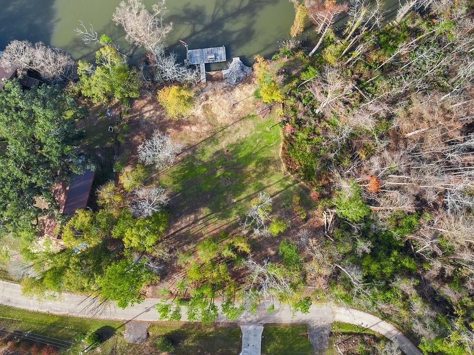 1st image of 20765 Riverside Rd