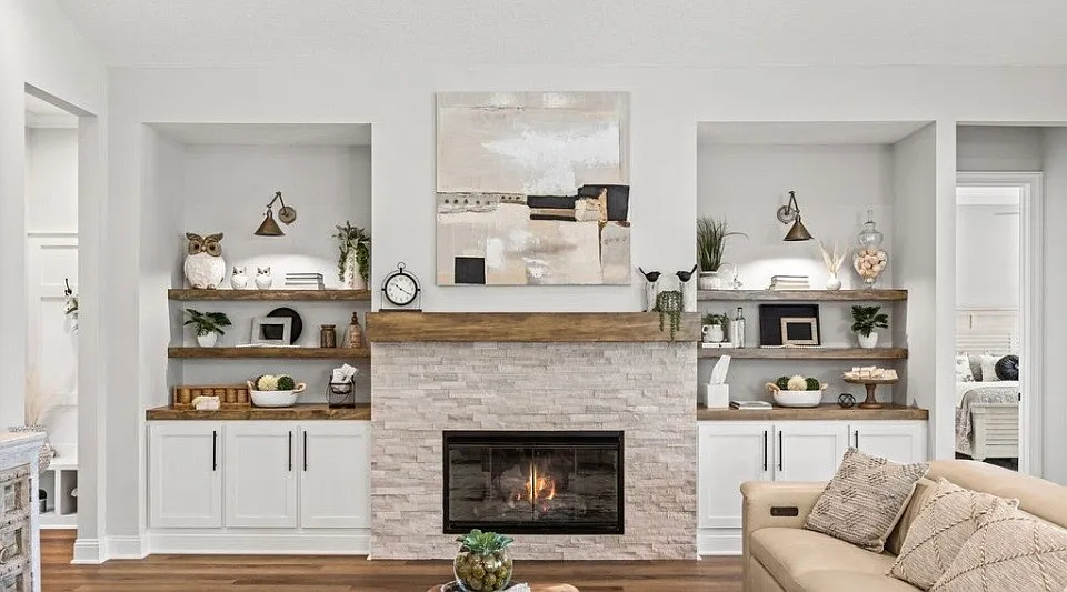 3 bed, 2.5 bath, 2700 sqft, $6,200 — Photo 3