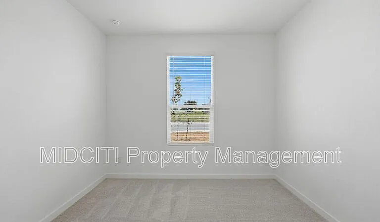1304 Apron Trl — Photo 33