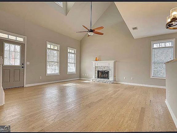 3rd image of 2683 Mariner Way