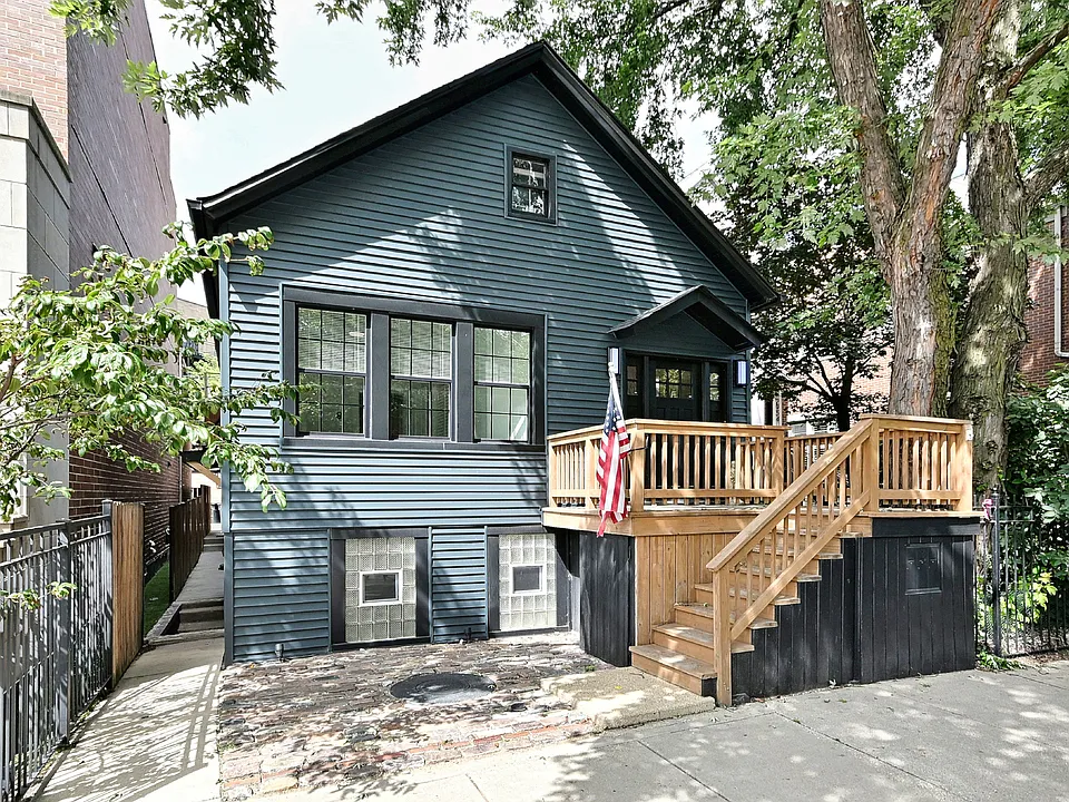2932 N Lakewood Ave #1