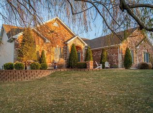 3886 Sunny Rd, Washington, MO 63090
