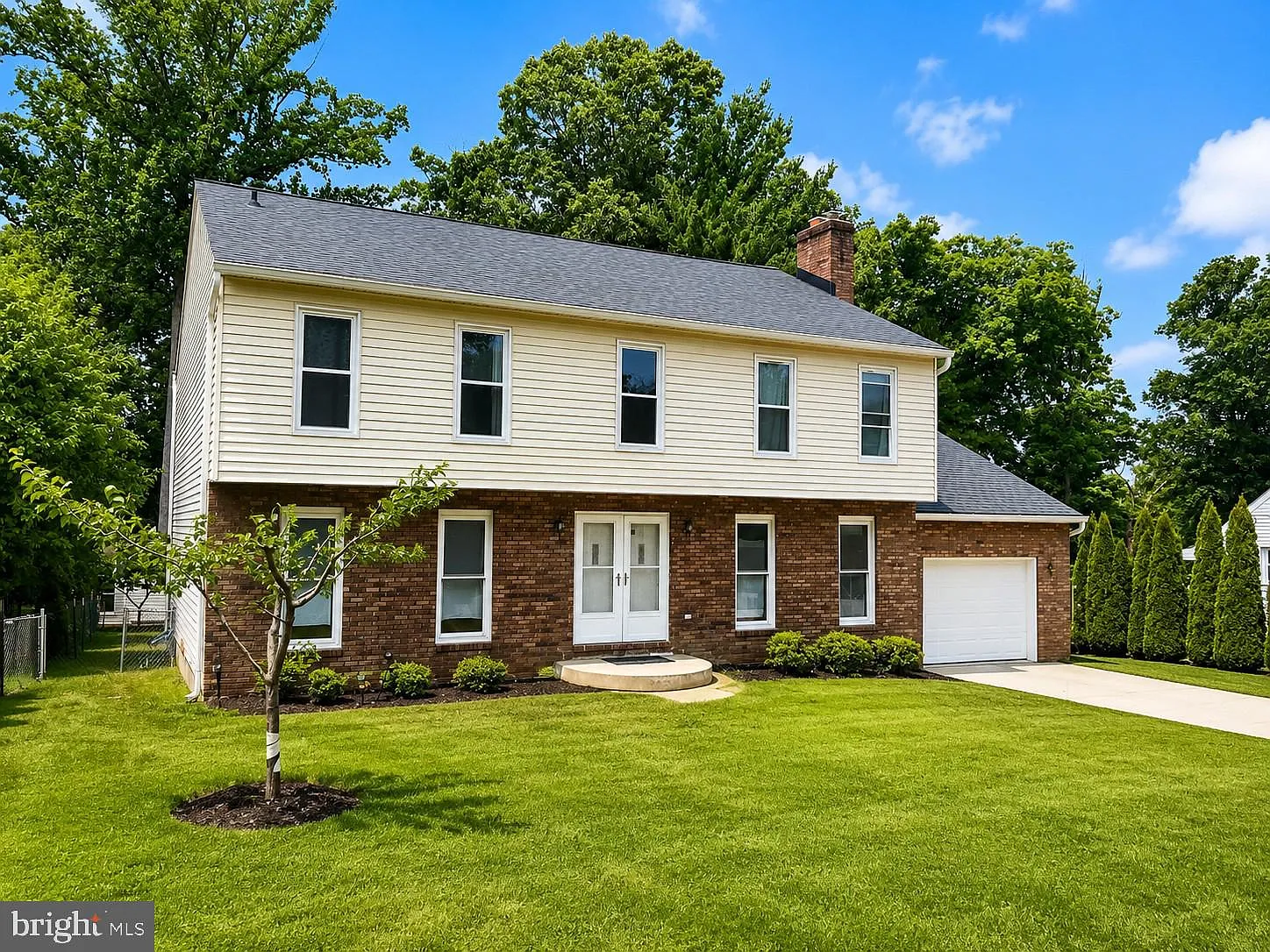 4 bed, 3.5 bath, 2640 sqft, $4,000 — Photo 2