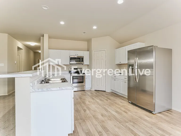22 Erwin Dr — Photo 7