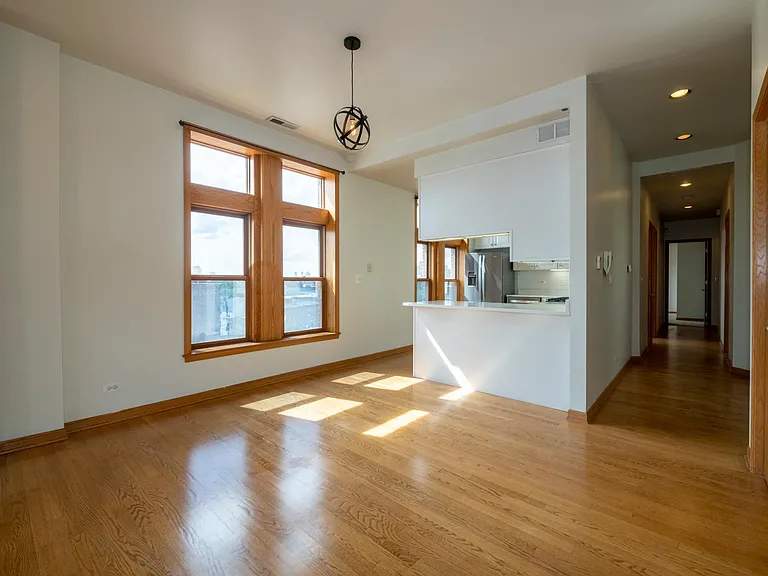 1166 W Grand Ave #3 — Photo 16