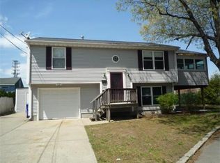 460 Kenyon Ave, Pawtucket, RI 02861