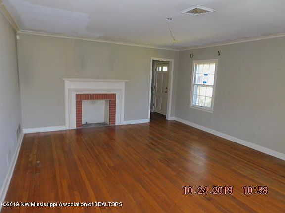5th image of 948 Lynn Ave