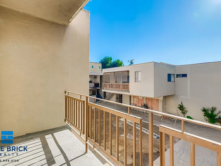 5415 Corteen Pl #22 — Photo 34