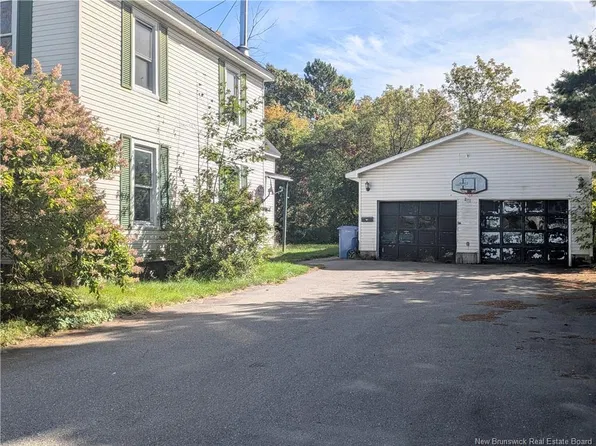 48 Church St, Miramichi, NB E1N 1T3