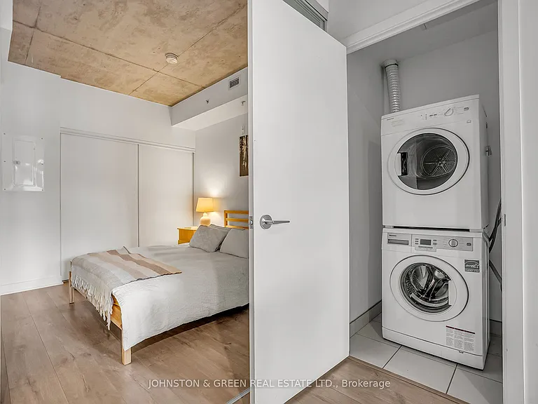 109 Ossington Ave #207 — Photo 21