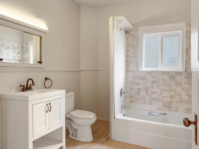 1105 E Boulder St — Photo 16