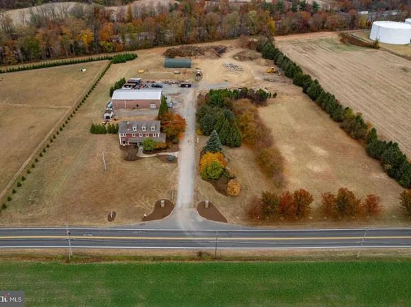 1693 Burlington Jacksonville Rd, Bordentown, NJ 08505