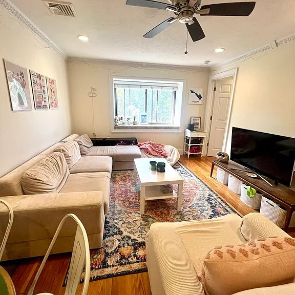 245 E St #3 — Photo 5