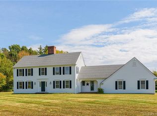 43 Boggs Hill Rd, Newtown, CT 06470