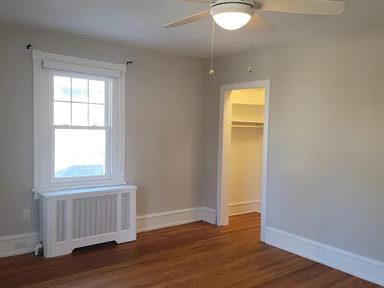 113 Grayling Ave #2 — Photo 10