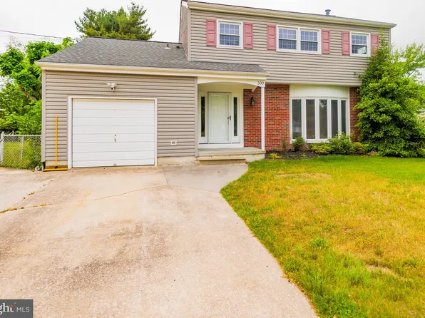 300 Macclelland Ave, Glassboro, NJ 08028
