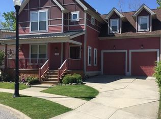 1956 Hurston Ct, Cleveland, OH 44121