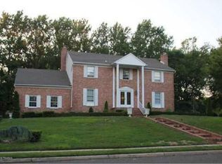 12 Shadow Lawn Dr, Oakhurst, NJ