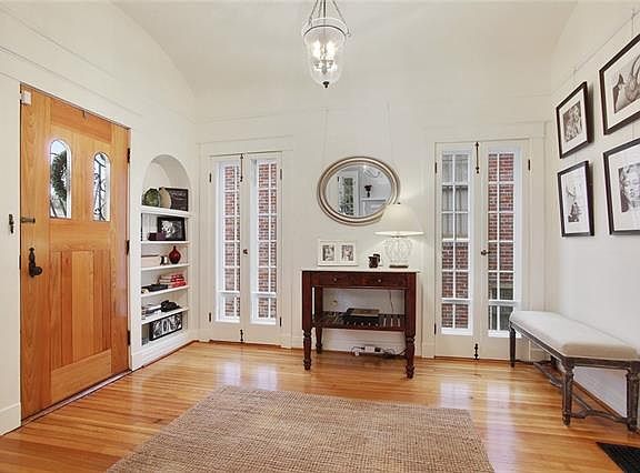 4th image of 4018 Vincennes Pl