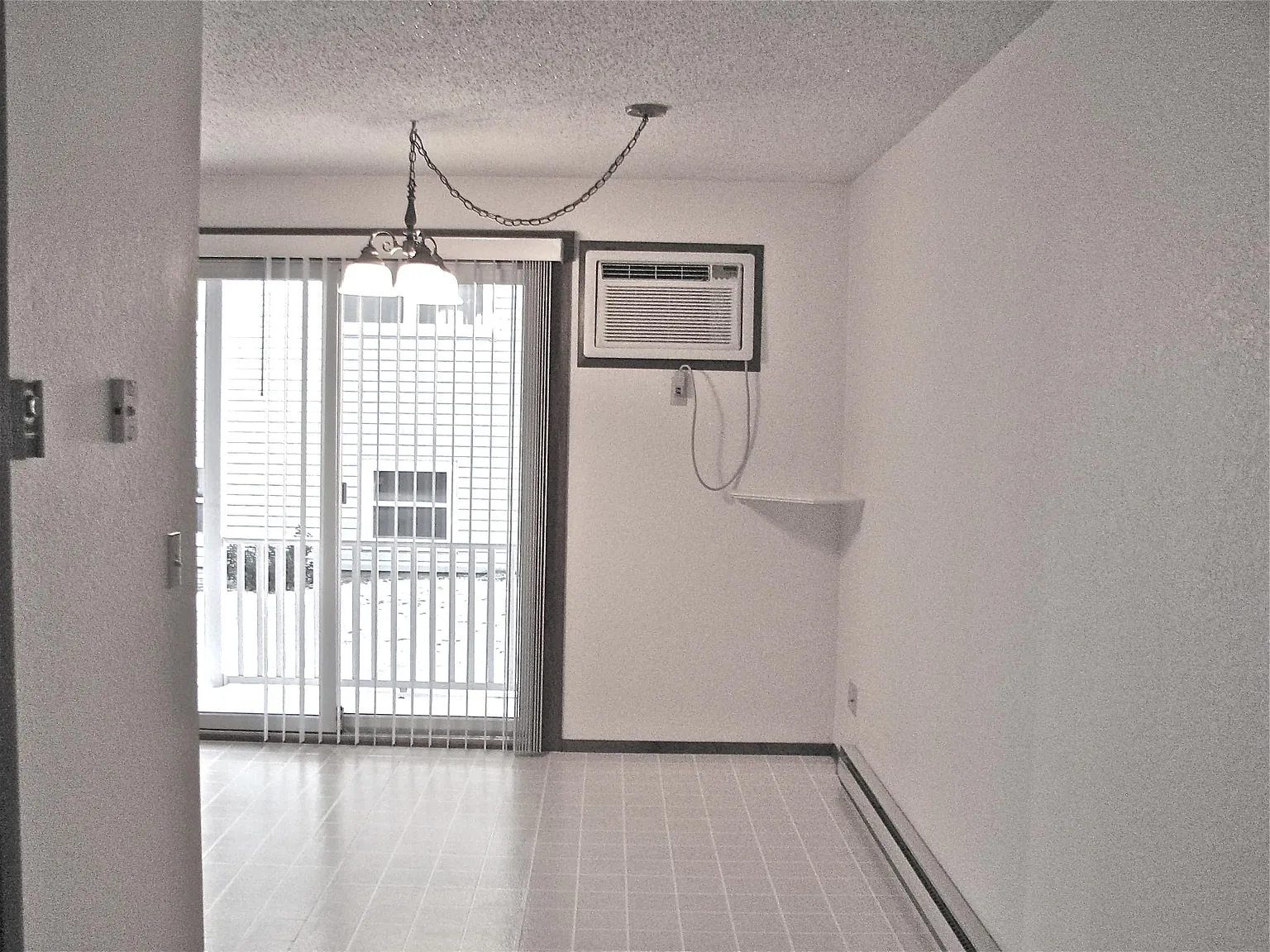 3 bed, 1500 sqft, $1,300 — Photo 3