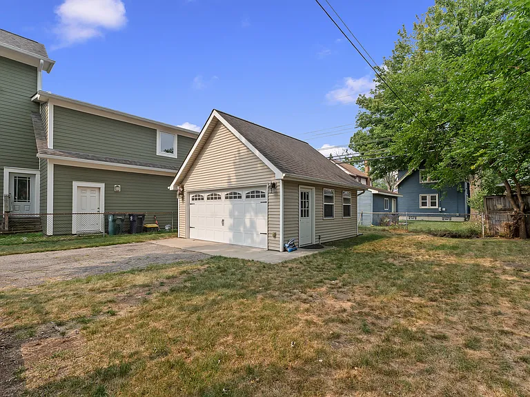 1034 Mohawk Ave — Photo 16