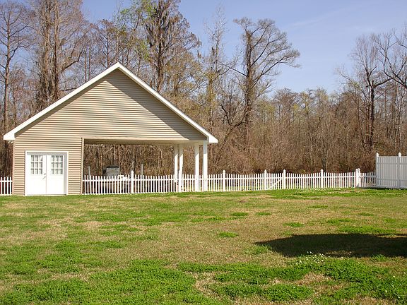 2nd image of 133 Sportsman Dr