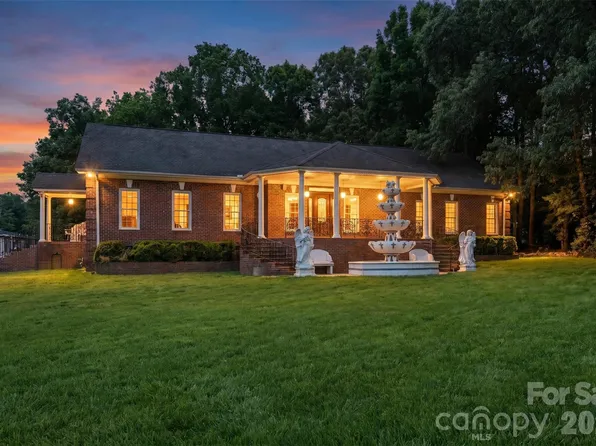 4900 Rocky River Rd, Charlotte, NC 28215