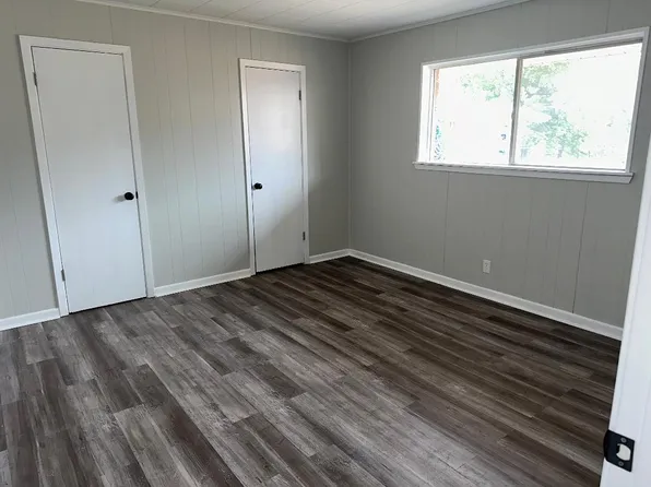 403 Gulpha Drive Apartments