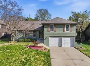 9120 W 91st Ter, Overland Park, KS 66212