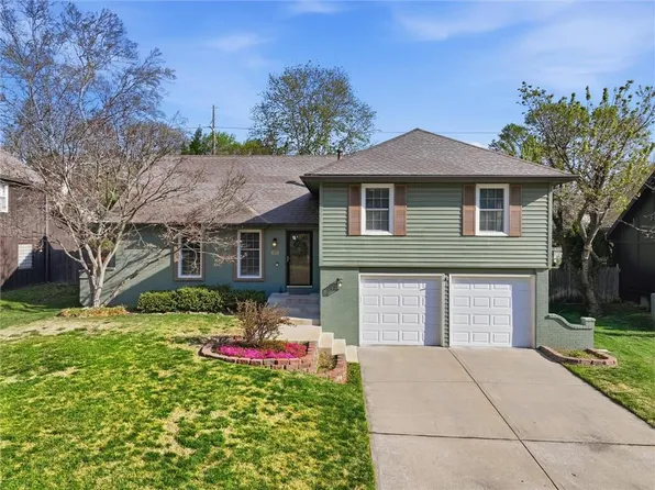 9120 W 91st Ter, Overland Park, KS 66212