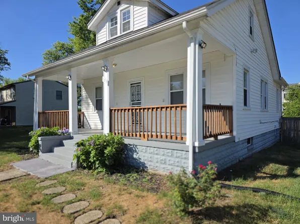 5815 Robin Ln, Suitland, MD 20746