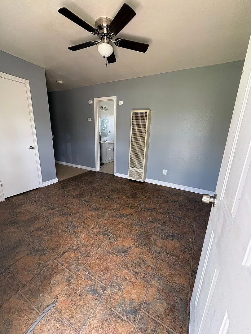 1 bed, 400 sqft, $630 — Photo 1