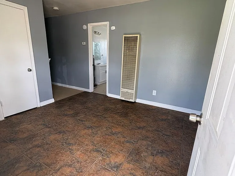 920 S Bryan St #11 — Photo 1
