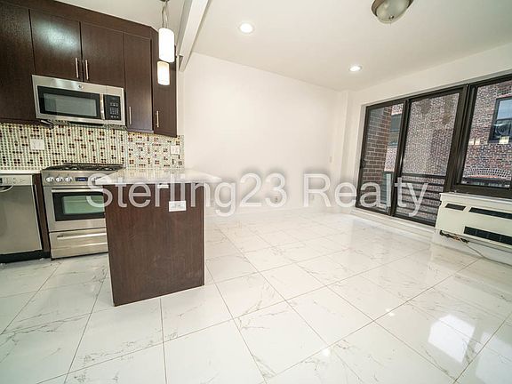 4th image of 22-09 Astoria Blvd #3C
