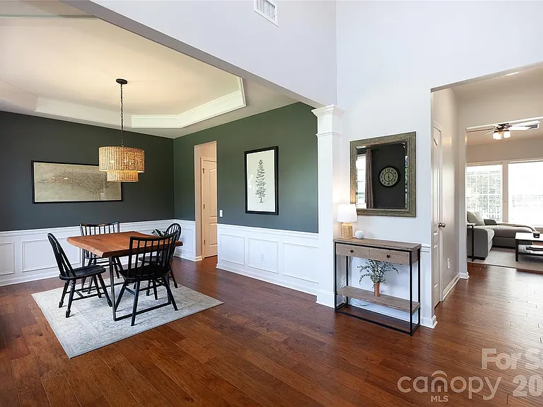 2304 Coltsgate Rd — Photo 15