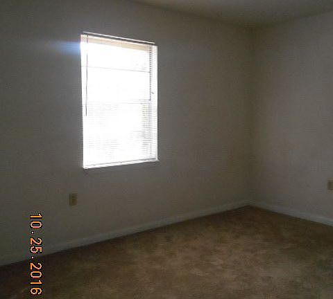 4th image of 710-D Shady Lane Dr
