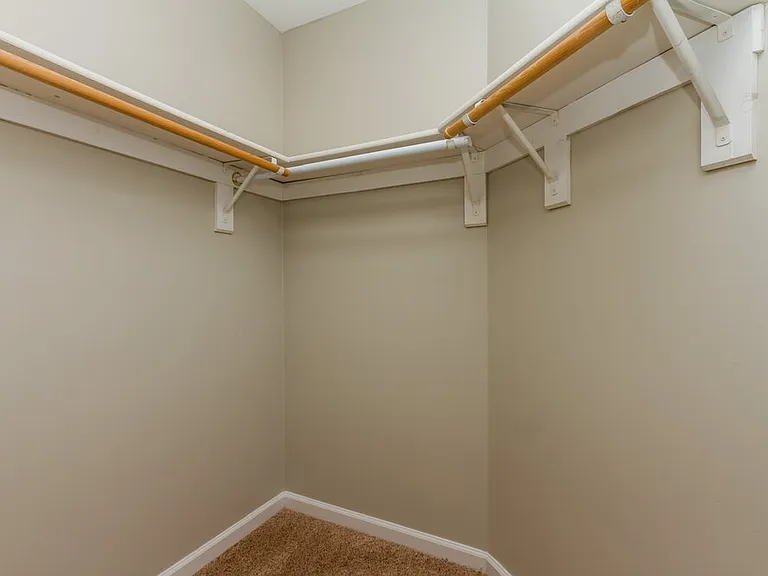 674 Austrian Way — Photo 10