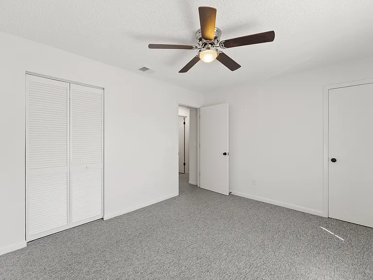 Briarwood Apartments — Photo 21