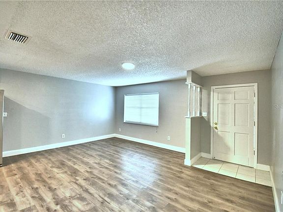 5th image of 315 W Cummings St